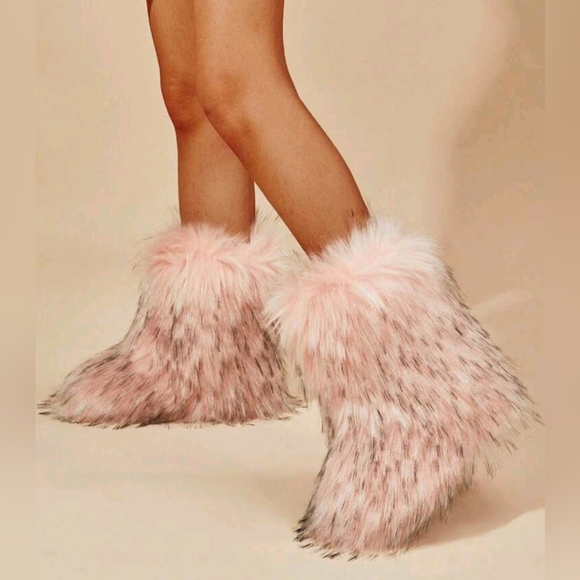 Winter Warm Fashion Casual Furry Boots With Thermal Lining Size 9 - Picture 2 of 9